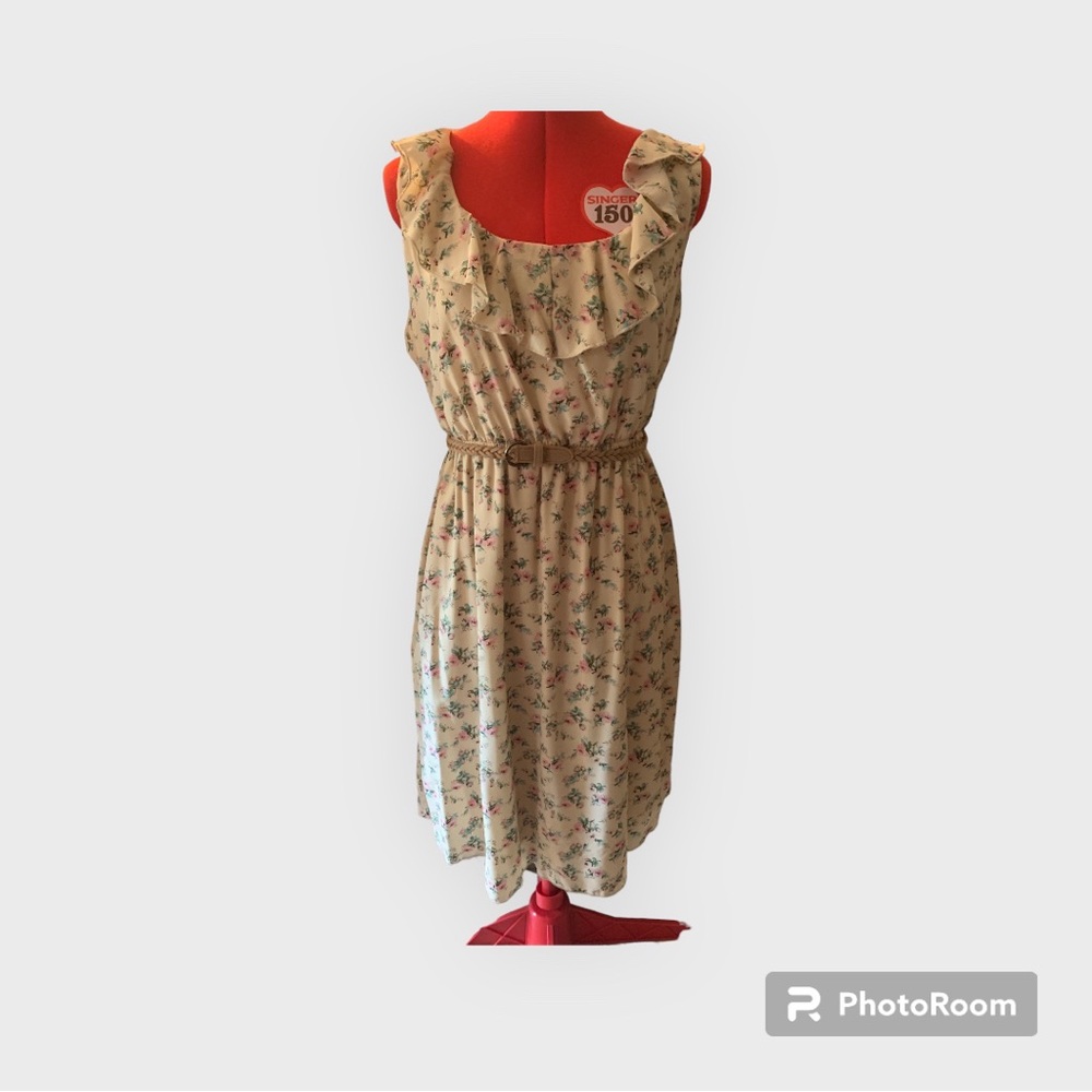Maurice size 0 (plus) western, sleeveless, knee length, tan colored with floral